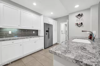 Photo #6: 6886894 Listing 