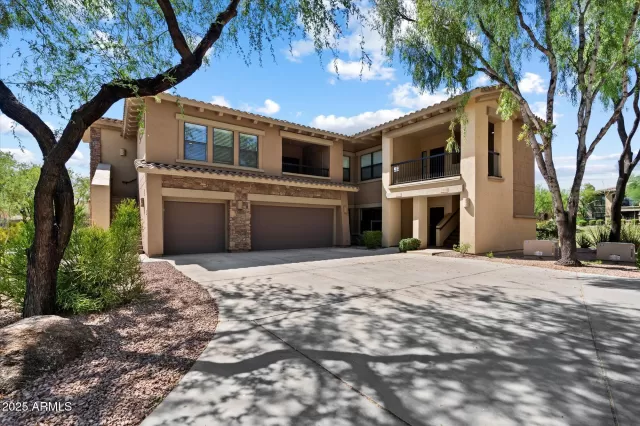 MLS: 6886977 Condo For Sale