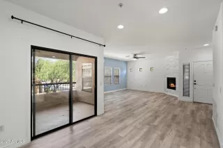 Photo #6: 6886977 Listing 