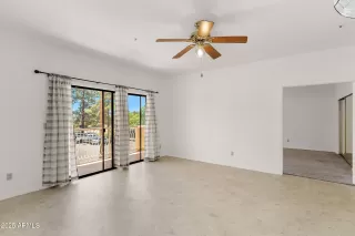 Photo #5: 6887045 Listing 