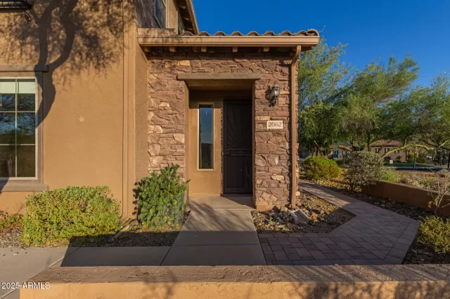 MLS: 6887074 Condo For Sale