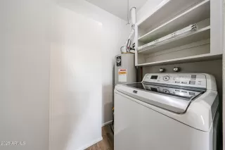 Photo #5: 6887161 Listing