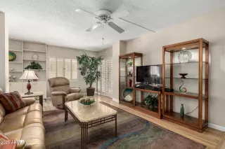 Photo #5: 6887212 Listing