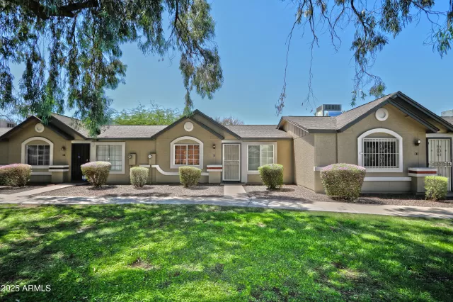 MLS: 6887223 Condo For Sale