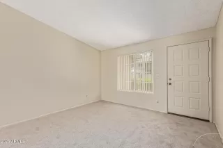 Photo #5: 6887223 Listing 