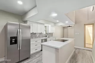 Photo #5: 6887304 Listing