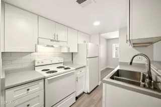 Photo #1: 6887317 Listing