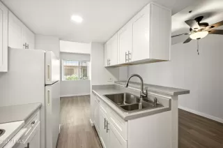 Photo #2: 6887317 Listing