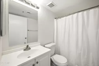 Photo #5: 6887317 Listing