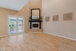 Photo #3: 6887329 Listing 