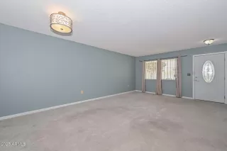 Photo #6: 6887361 Listing