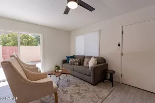 Photo #3: 6887570 Listing 