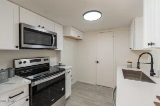 Photo #6: 6887570 Listing 