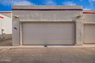 More Details about MLS # 6887581 : 4729 W EVA STREET