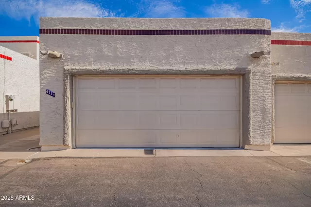 MLS: 6887581 Condo For Sale