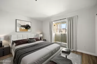 Photo #4: 6887928 Listing