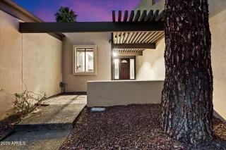 Photo #1: 6887938 Listing