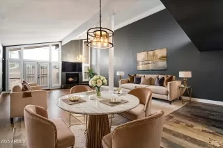 Photo #3: 6887938 Listing