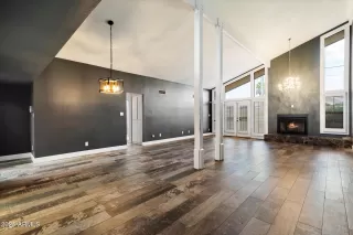 Photo #5: 6887938 Listing