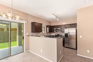 Photo #4: 6888078 Listing