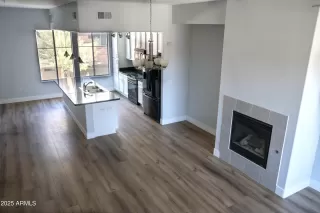 Photo #4: 6888116 Listing