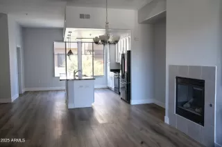 Photo #5: 6888116 Listing