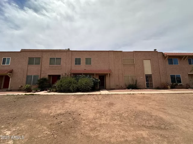 MLS: 6888176 Condo For Sale