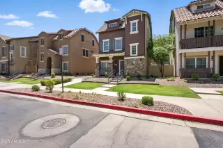 Photo #2: 6888177 Listing 