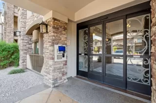 Photo #6: 6888332 Listing 