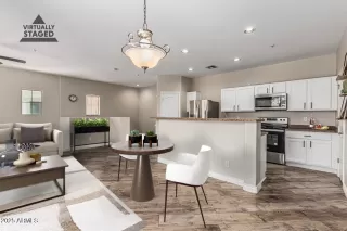 Photo #5: 6888351 Listing 