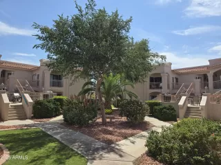 Photo #2: 6888400 Listing