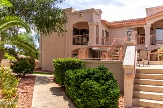 Photo #6: 6888400 Listing