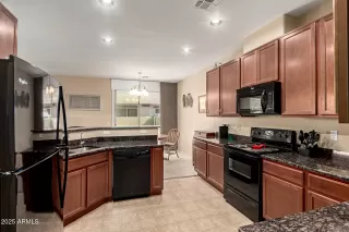 Photo #6: 6888498 Listing 