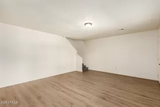 Photo #2: 6888533 Listing