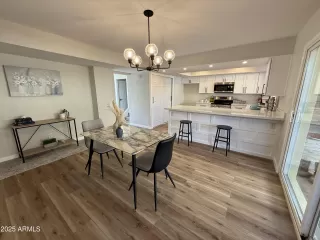 Photo #5: 6888558 Listing 