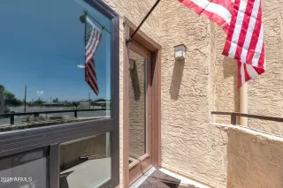 Photo #3: 6888618 Listing 