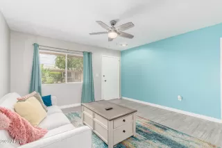 Photo #5: 6888647 Listing 