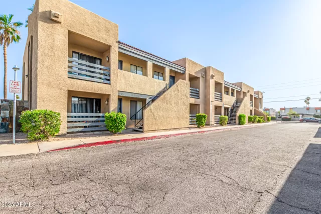 MLS: 6888679 Condo For Sale