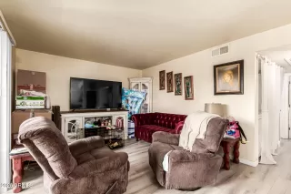 Photo #2: 6888679 Listing 