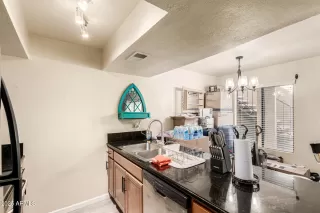 Photo #6: 6888679 Listing 