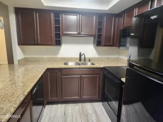 Photo #1: 6888733 Listing