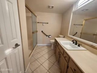 Photo #4: 6888733 Listing