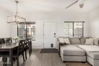 Photo #6: 6888804 Listing 