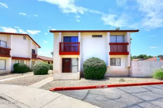 Photo #2: 6888895 Listing