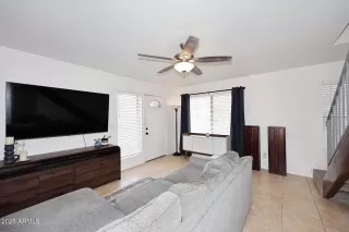 Photo #3: 6888895 Listing