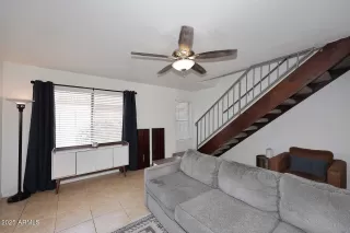 Photo #4: 6888895 Listing