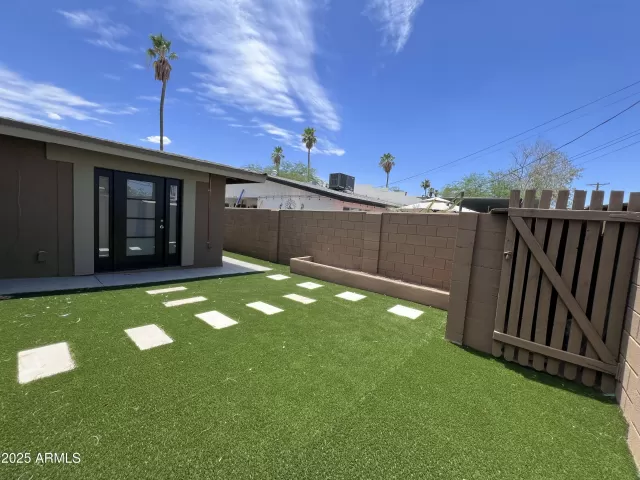 MLS: 6889049 Condo For Sale