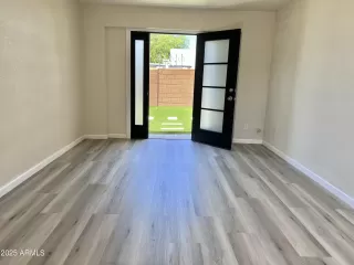 Photo #6: 6889049 Listing 