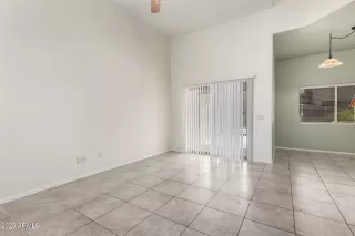 Photo #6: 6889080 Listing 