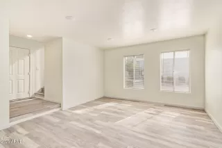 Photo #6: 6889167 Listing